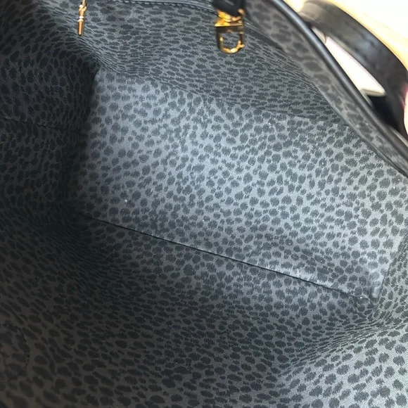 LOUIS VUITTON 
Monogram Giant Wild at Heart Neverfull MM Black - Picture 9 of 16